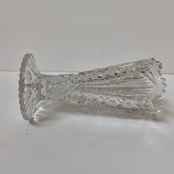 A BEAUTIFUL DESING VASE FLOWER 6.5" CLEAR GLASS, ELEGANT VASE FOR OFFICE OR HOME - Picture 11 of 11